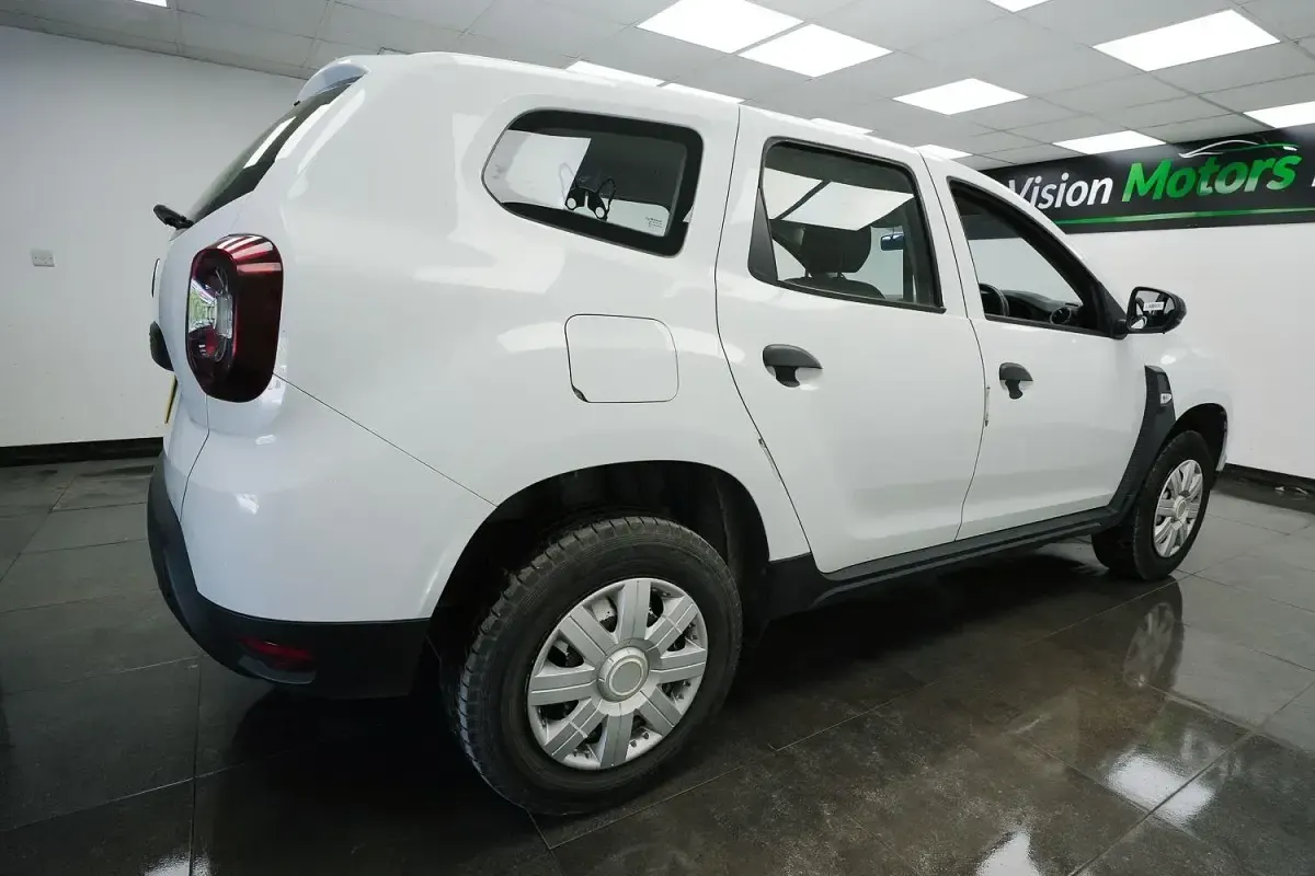Used Dacia Duster Acces 114 HP (83 kW) 2019 White SUV