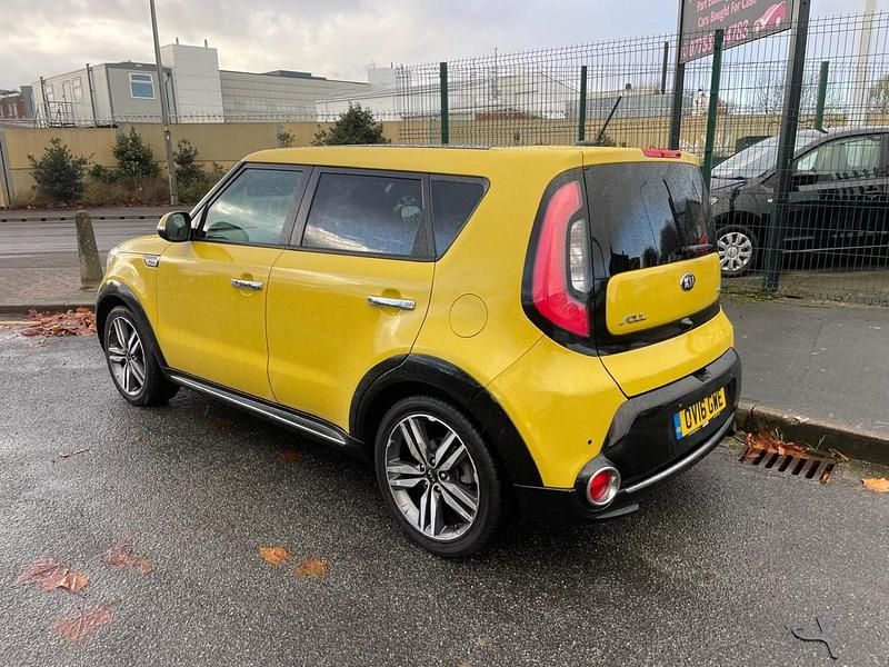 Used Kia Soul 134 HP (98 kW) 2016 Yellow SUV