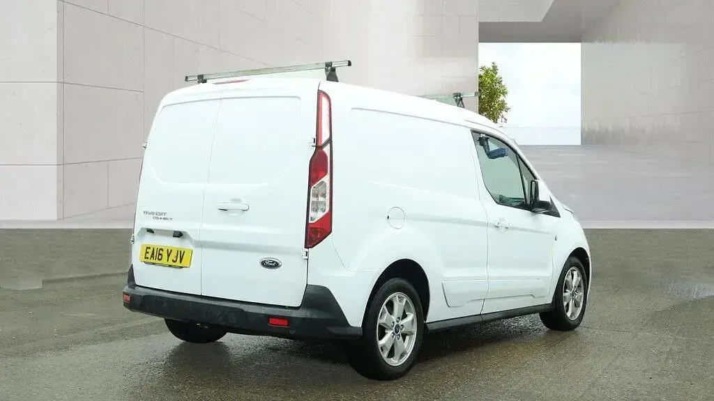 Used Ford Transit Connect Limited 115 HP (84 kW) 2016 White MPV
