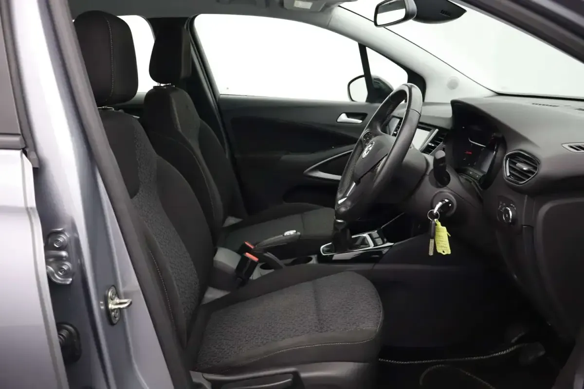 Usado Vauxhall Crossland 2021 Gris SUV
