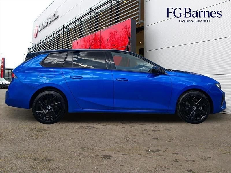 Blue Used 2024 Vauxhall Astra S Estate | £21,499 (Fair price) - Image 1/3