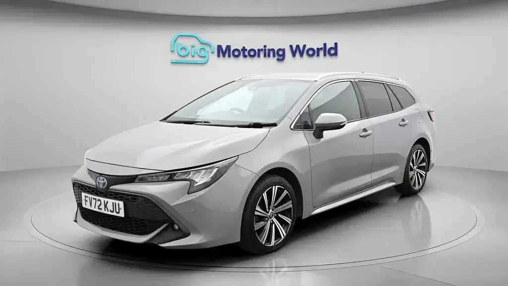 Używany Toyota Corolla Design 140 KM (102 kW) 2022 Szary Kombi