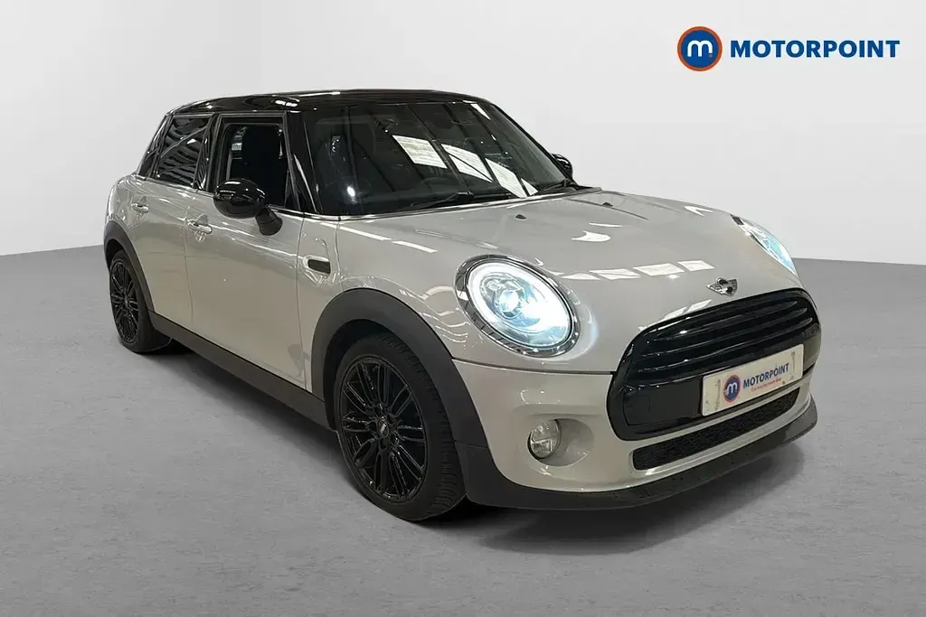 Used Mini Cooper Hatch 136 HP (100 kW) 2016 Hatchback