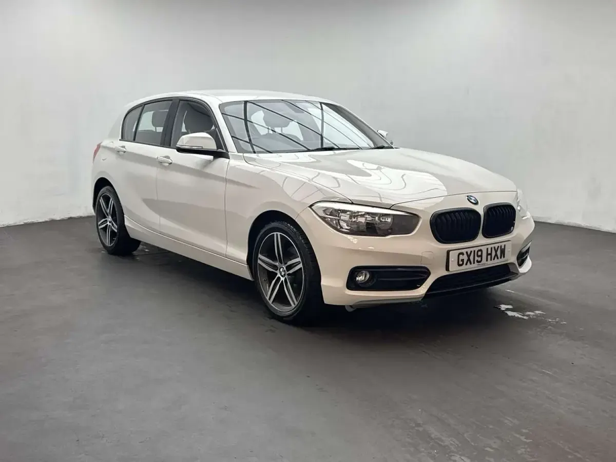 Used BMW 116 Sport Line 2019 White Hatchback