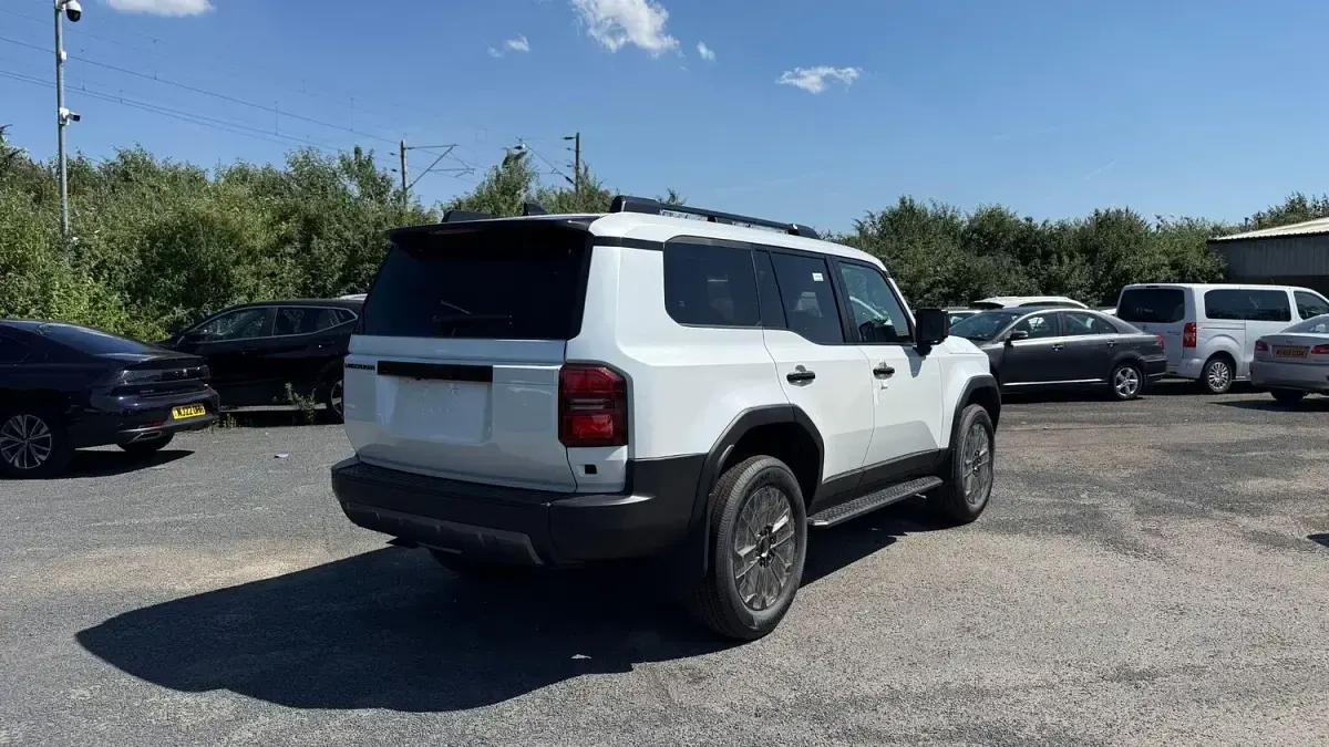 New Toyota Land Cruiser 204 HP (150 kW) 2025 Black MPV