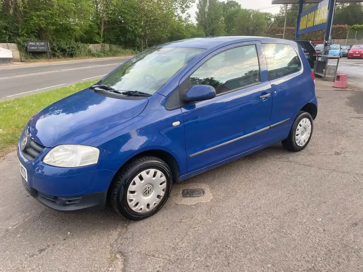 Używany VW Fox 55 KM (40 kW) 2006 Niebieski Hatchback