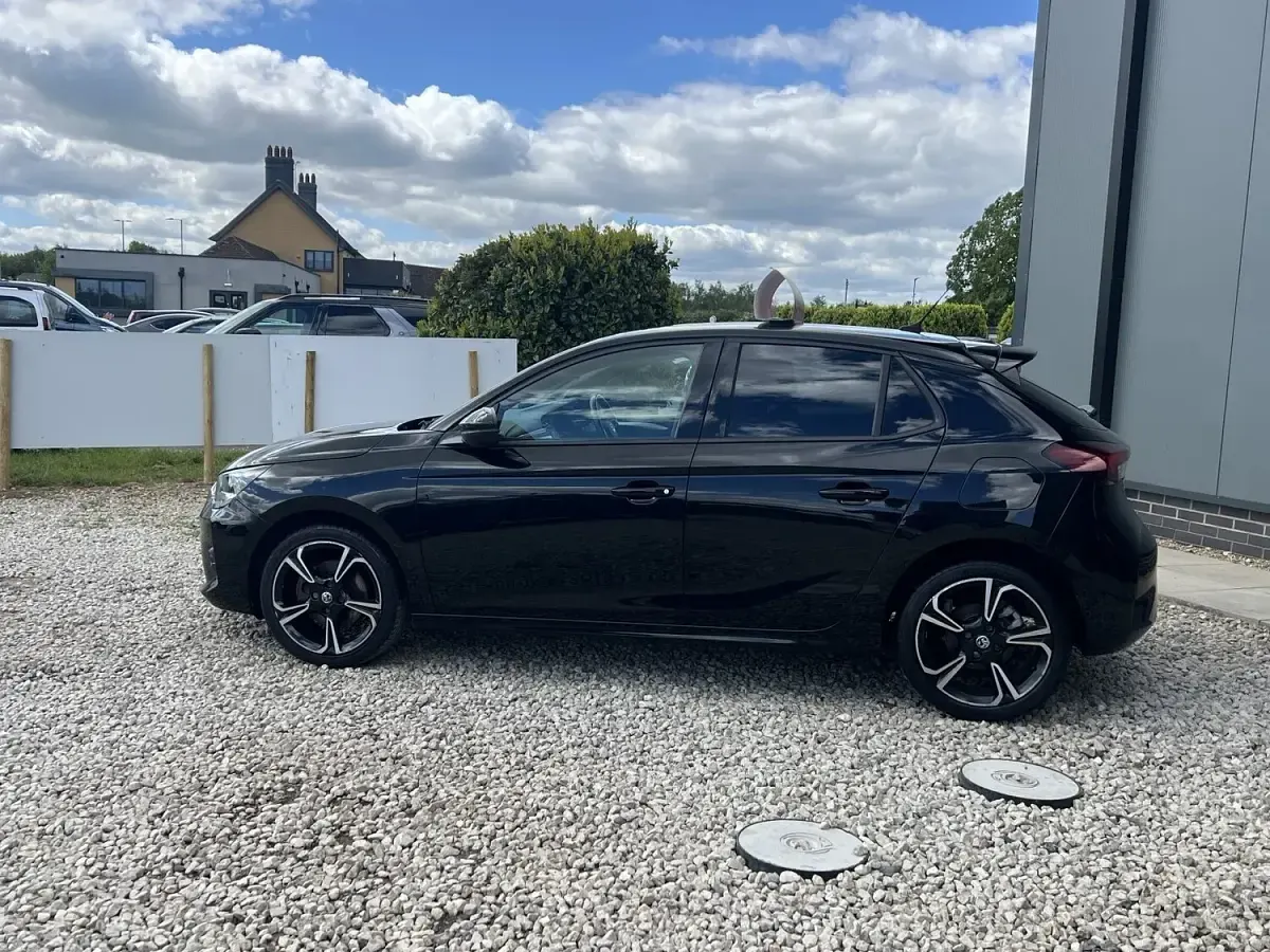 Used Vauxhall Corsa SRi 100 HP (73 kW) 2021 Black Hatchback