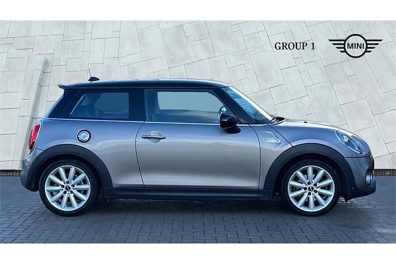 Used Mini Cooper S Classic 192 HP (141 kW) 2019 Silver Hatchback