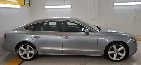 Usado Audi A5 S-Line 180 HP (132 kW) 2011 Prateado Coupé