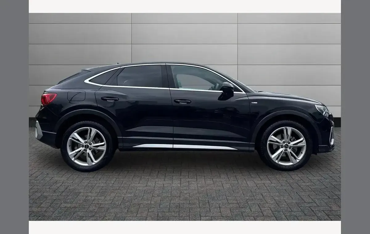 Used Audi Q3 S-Line 150 HP (110 kW) 2023 Black SUV