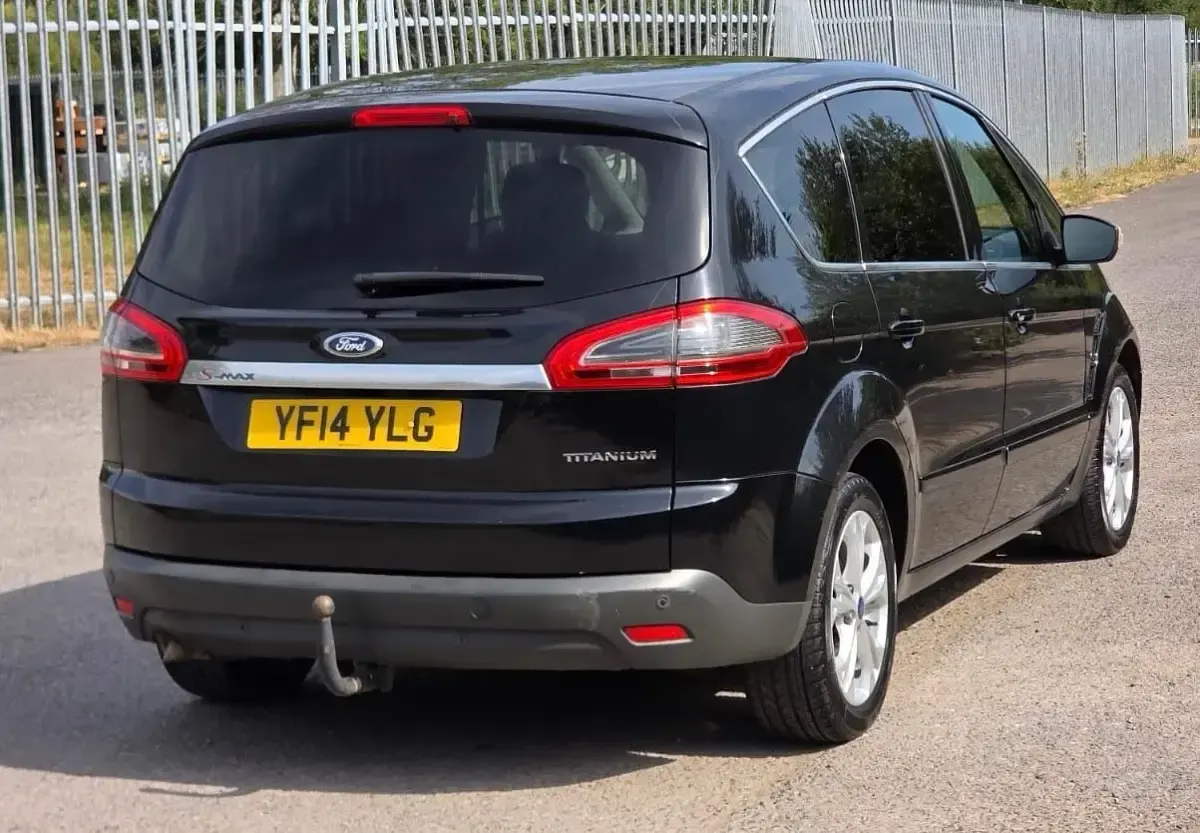 Used Ford S-MAX Titanium 2014 Black MPV