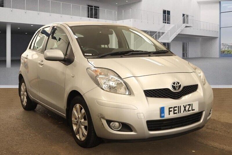 Silver Used 2011 Toyota Yaris Hatchback | £5,995 (Fair price) - Image 1/1