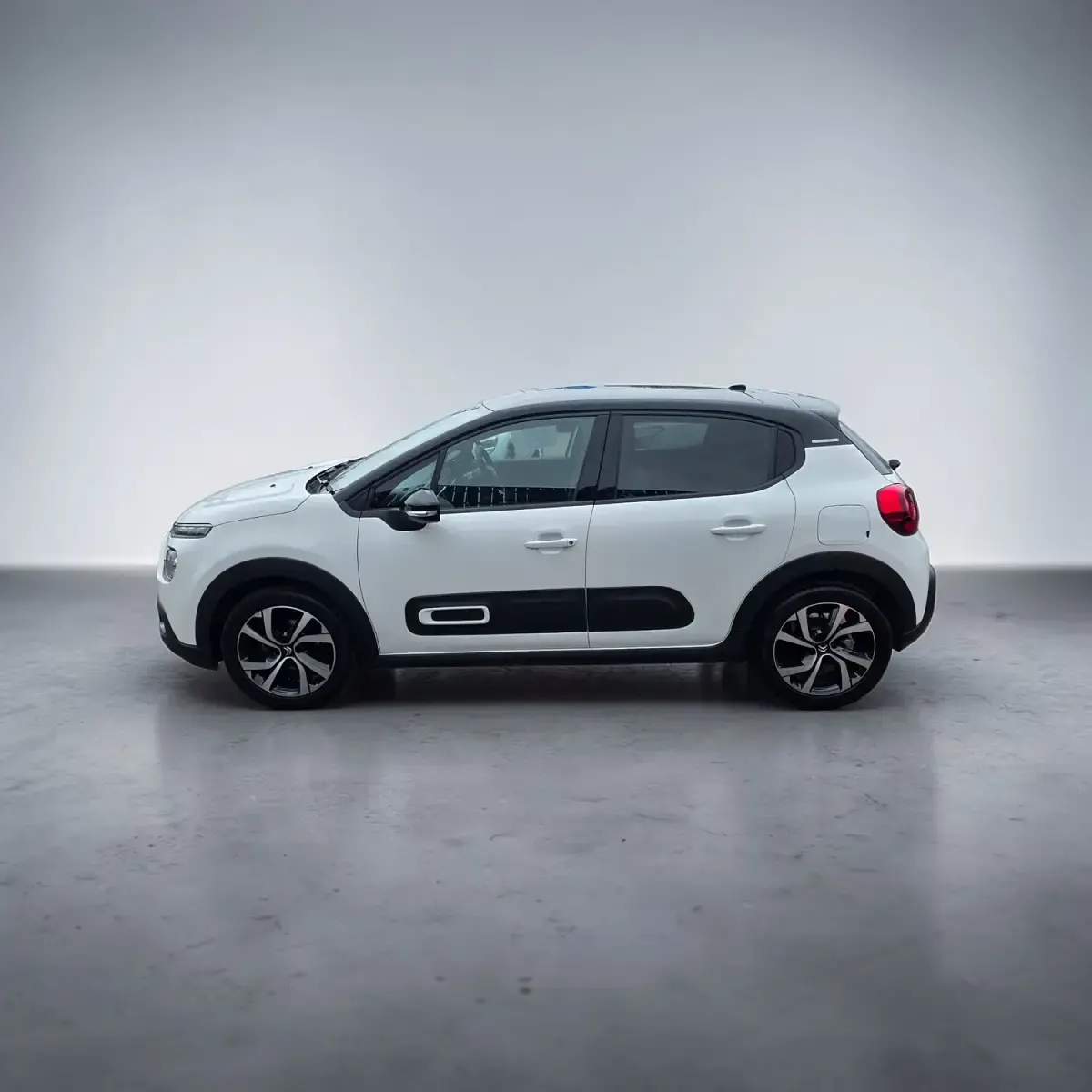 Used Citroën C3 PureTech 2024 White Hatchback