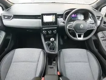 Used Renault Clio Techno 90 HP (66 kW) 2024 White Hatchback