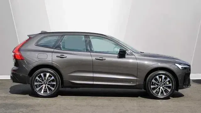 Second-hand Volvo XC60 Plus 250 CP (183 kW) 2025 SUV