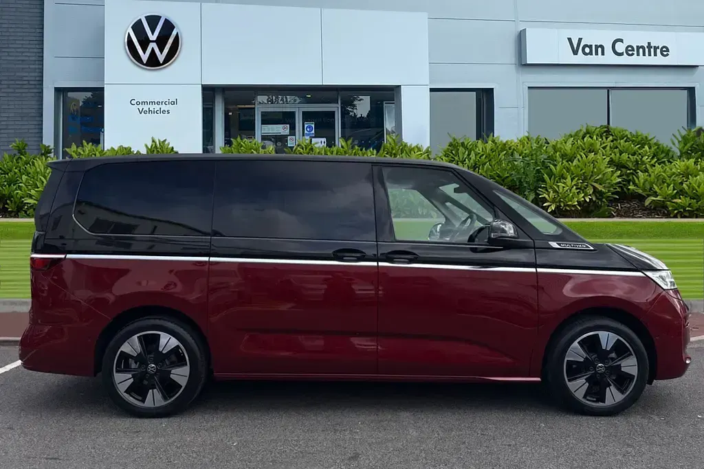 New VW Multivan Style 150 HP (110 kW) 2026 Multicolour MPV