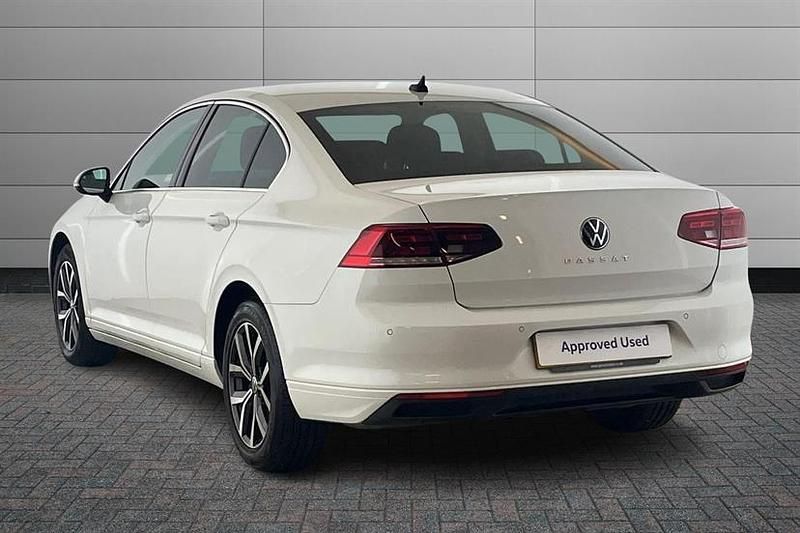 Used VW Passat SEL 150 HP (110 kW) 2020 White Sedan