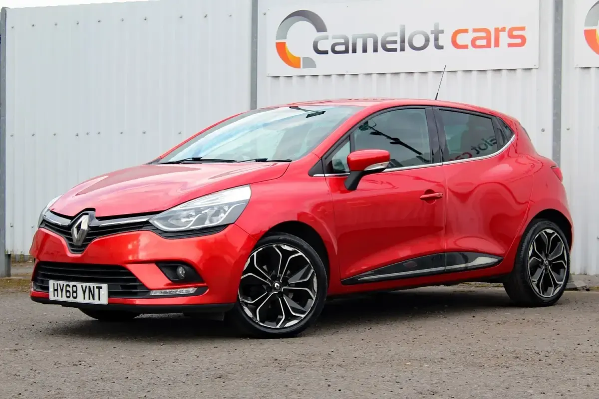 Used Renault Clio Iconic 2018 Red Hatchback