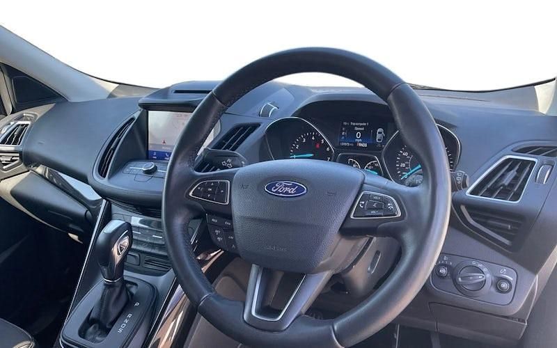 Used Ford Kuga Titanium 182 HP (133 kW) 2019 White SUV