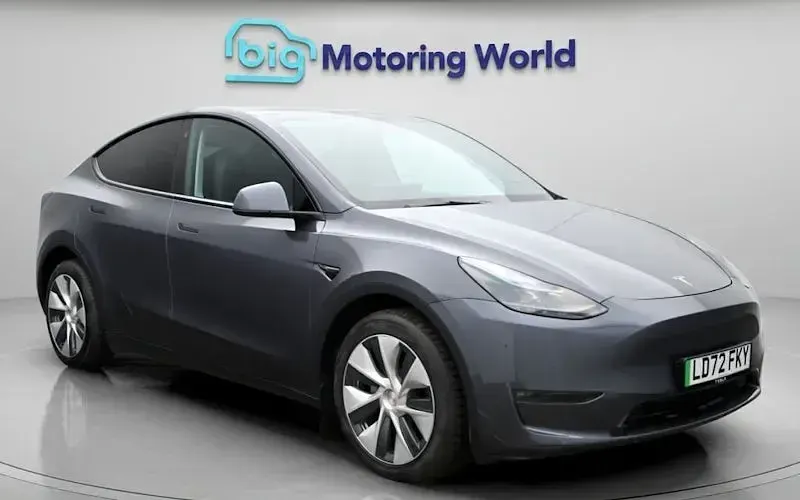 Used Tesla Model Y Long Range AWD 286 kW (389 HP) 2025 SUV