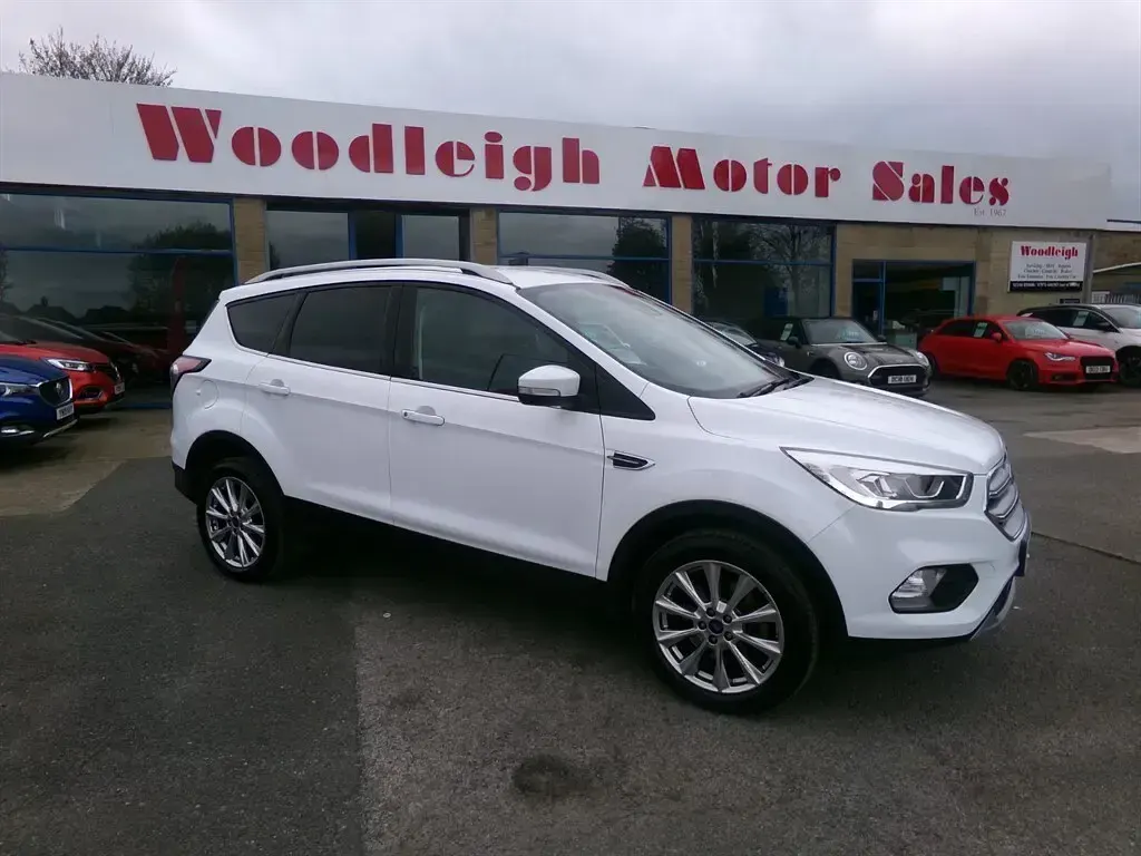 Used Ford Kuga Titanium 120 HP (88 kW) 2019 White SUV