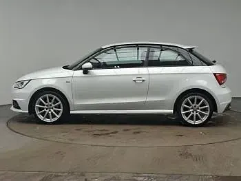 Używany Audi A1 S-Line 125 KM (91 kW) 2017 Biały Hatchback