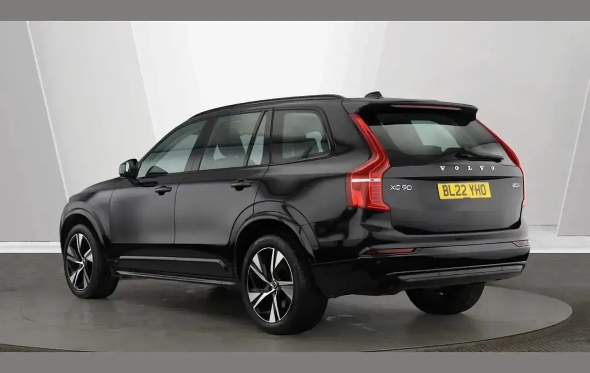 Begagnad Volvo XC90 Plus 232 HK (170 kW) 2022 Svart SUV
