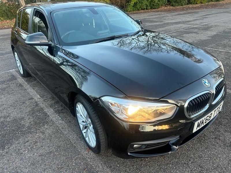 Used BMW 118 Sport Line 2018 Black Hatchback