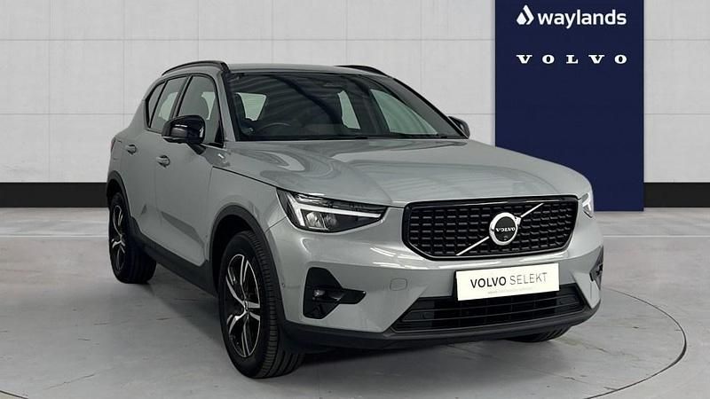 Usado Volvo XC40 Plus 2024 Cinzento SUV