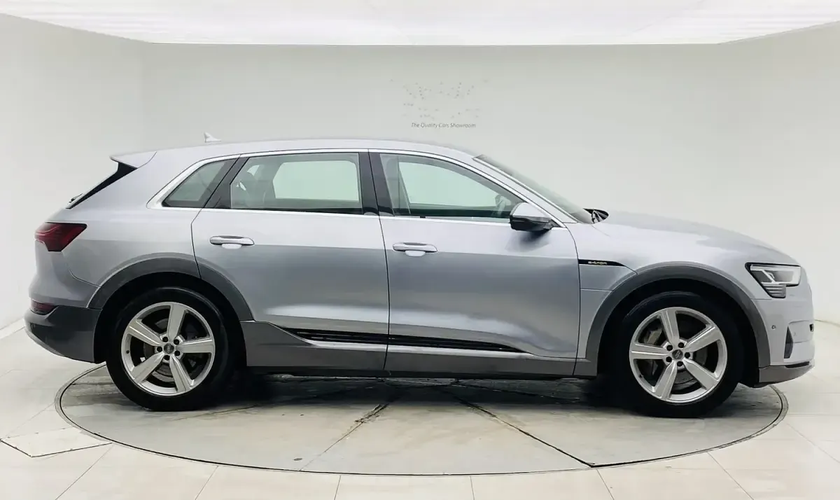 Used Audi e-tron Advanced 230 kW (313 HP) 2020 Silver SUV