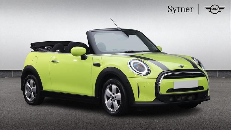 Used Mini Cooper Classic 134 HP (98 kW) 2022 Yellow Hatchback