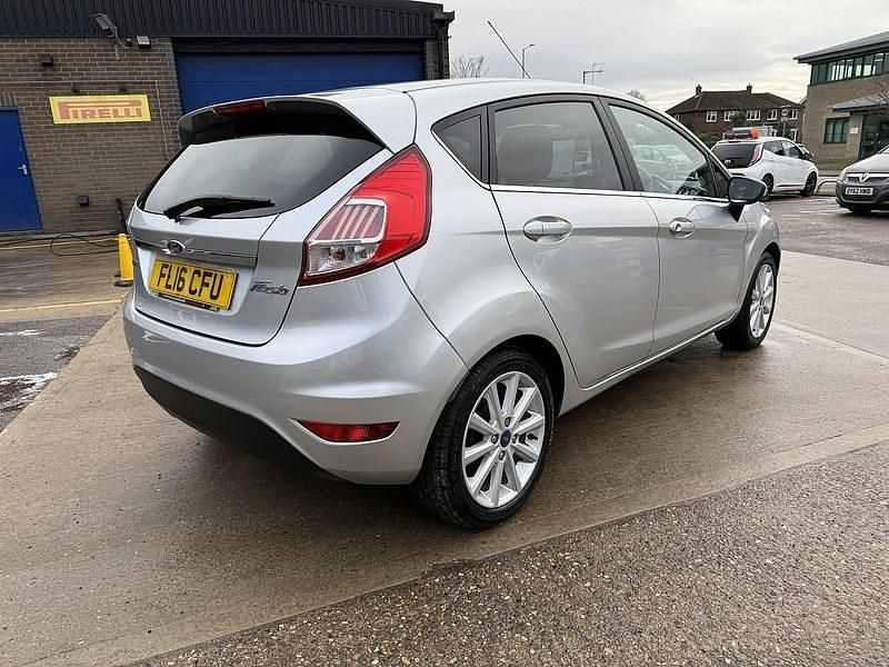 Used Ford Fiesta Titanium 2016 Silver Hatchback