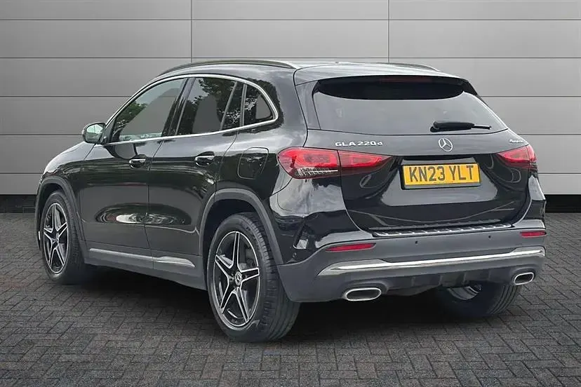 Used Mercedes GLA220 Executive 190 HP (139 kW) 2023 Black SUV