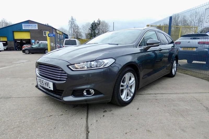 Usado Ford Mondeo Titanium 150 HP (110 kW) 2015 Cinzento Carrinha