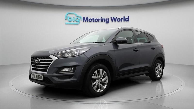 Used Hyundai Tucson SE 132 HP (97 kW) 2019 Grey SUV