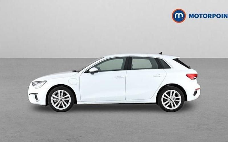 Used Audi A3 Sportback e-tron Sport 204 HP (150 kW) 2025 Hatchback