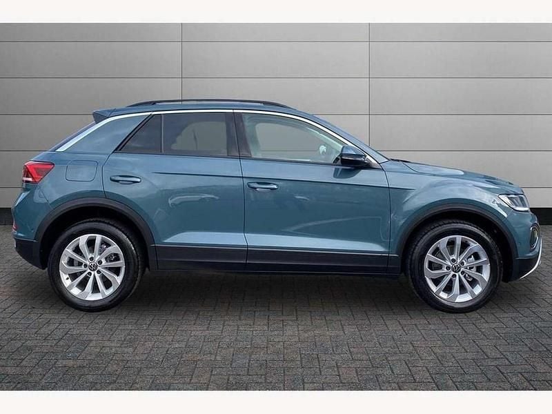 New VW T-Roc Match 150 HP (110 kW) 2025 Blue SUV