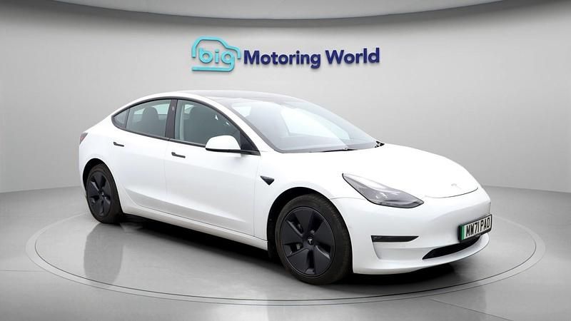 White Used 2021 Tesla Model 3 Long Range AWD Sedan | £19,200 (Fair price) - Image 1/4