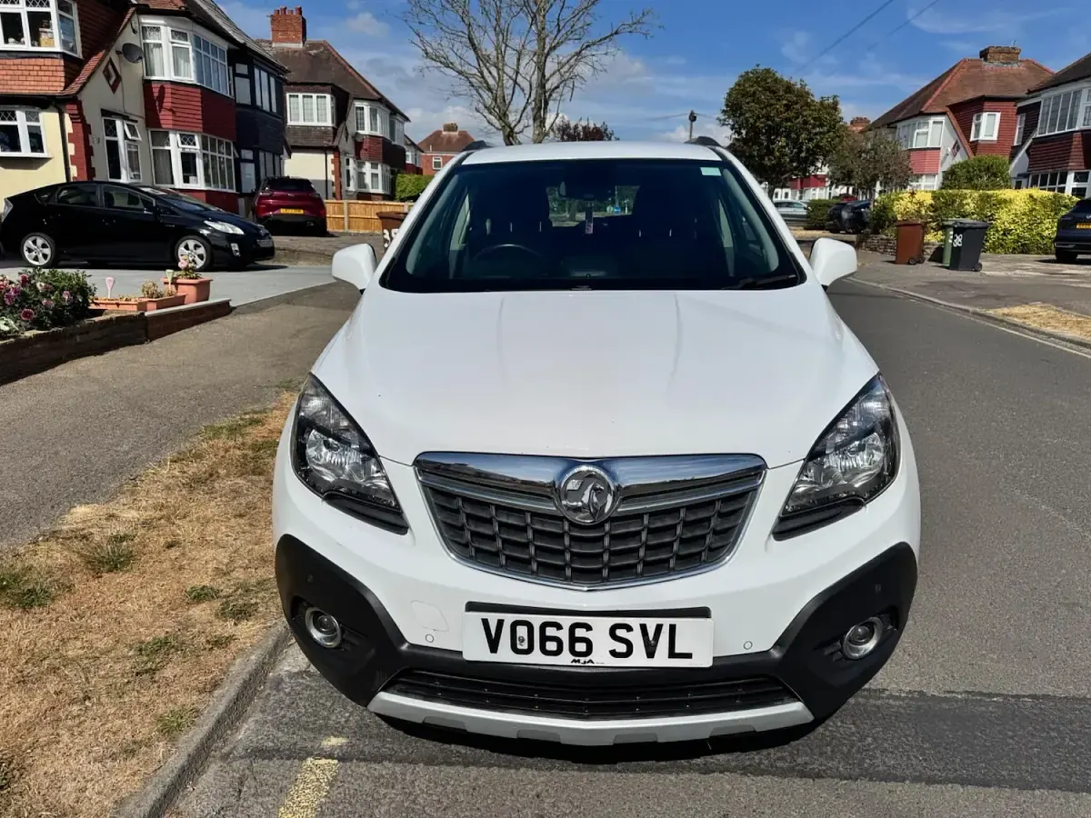 Used Vauxhall Mokka 140 HP (102 kW) 2017 White SUV