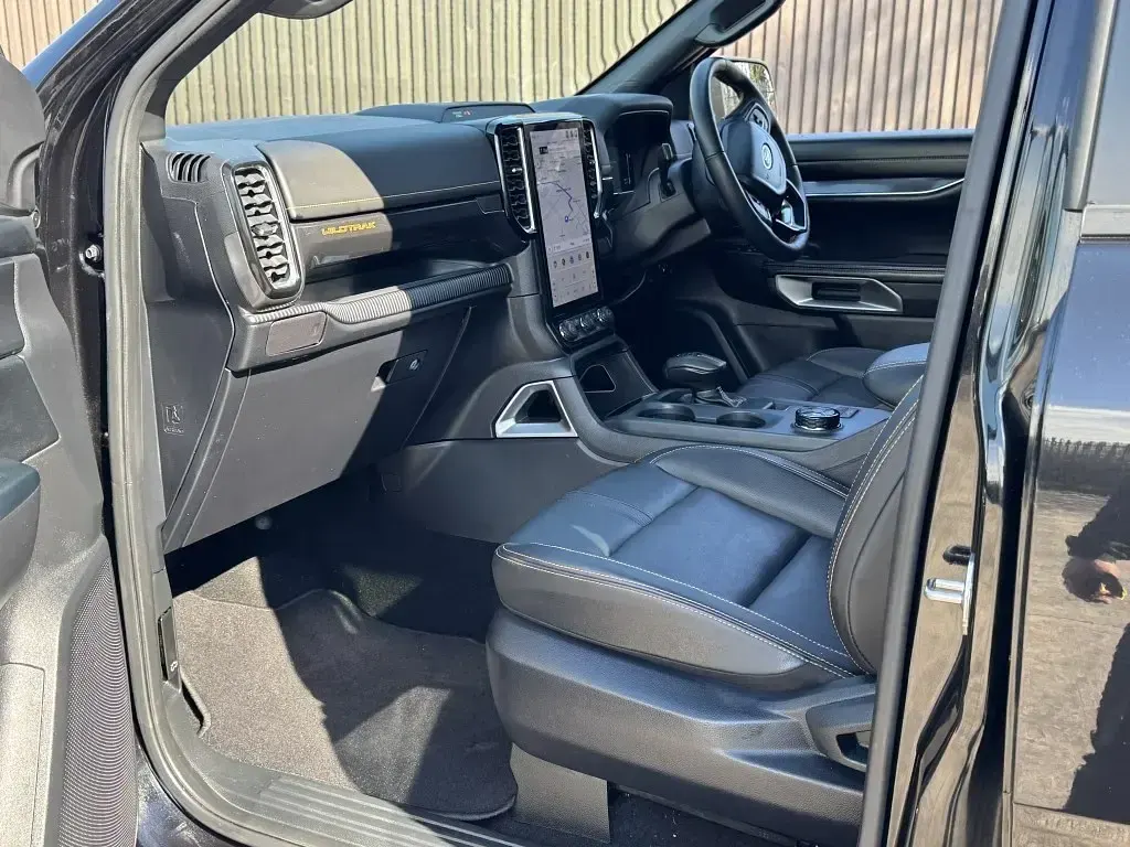 Begagnad Ford Ranger Wildtrack 2024 Svart Pickup