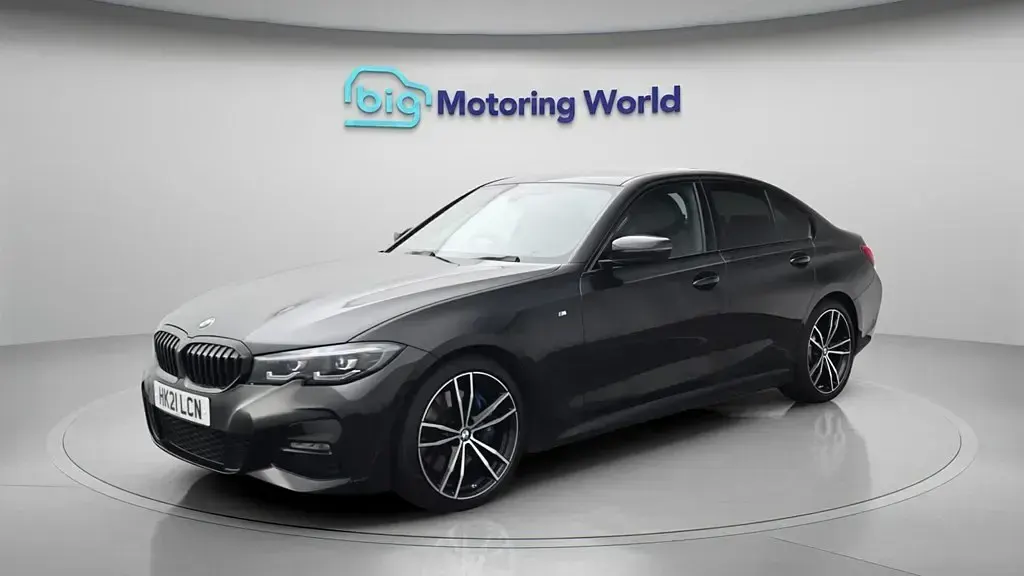 Używany BMW 320 M Sport 184 KM (135 kW) 2021 Czarny Sedan/Limuzyna