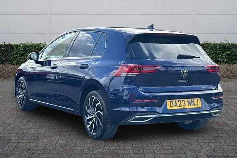 Used VW Golf VIII 130 HP (95 kW) 2023