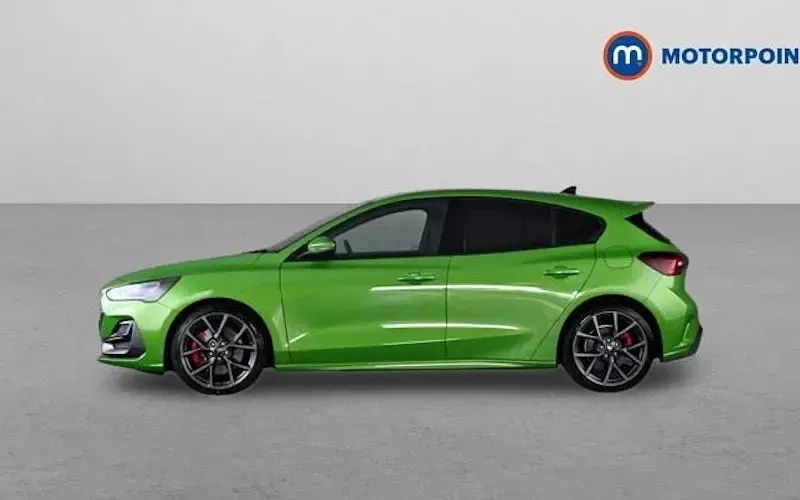 Used Ford Focus ST 280 HP (205 kW) 2023 Green Hatchback