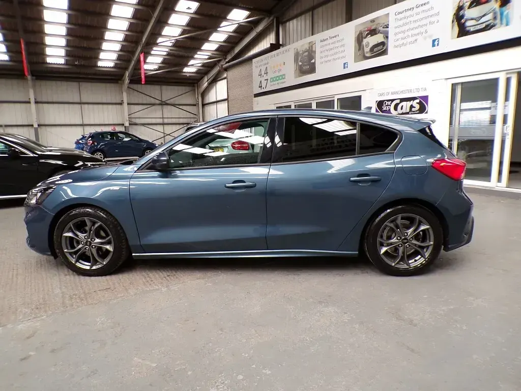 Used Ford Focus ST-Line 120 HP (88 kW) 2019 Blue Hatchback