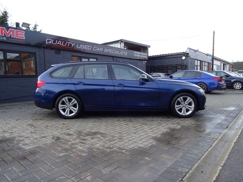 Used BMW 318 Sport Line 2016 Blue Estate