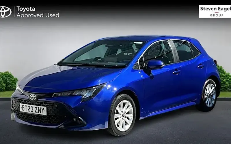 Used Toyota Corolla 140 HP (102 kW) 2026 Hatchback