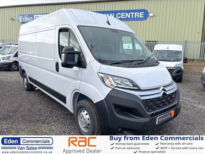 White New 2024 Citroën Relay Van | £21,990 (Good price) - Image 1/4