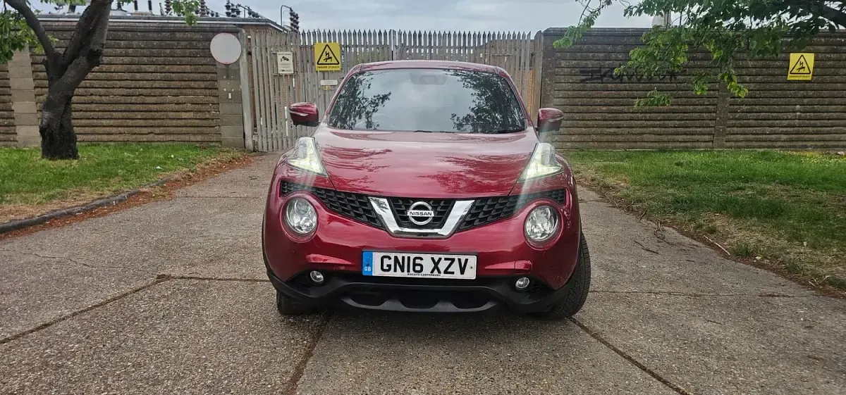 Used Nissan Juke Tekna 117 HP (86 kW) 2016 Red SUV