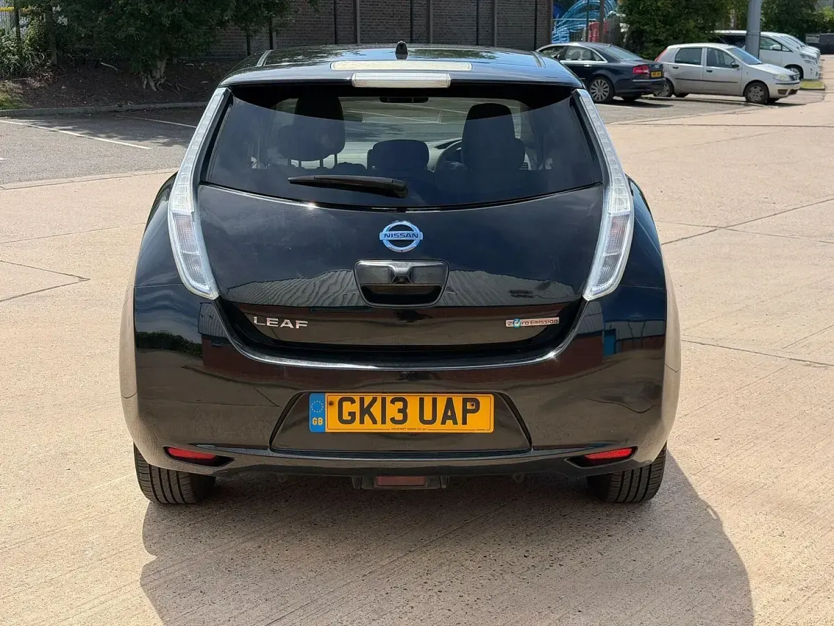 Used Nissan Leaf 80 kW (109 HP) 2013 Black Hatchback