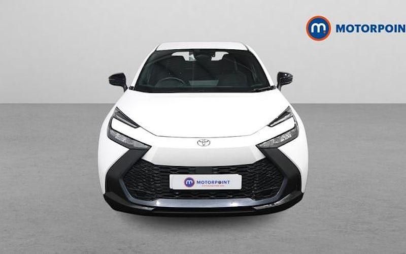 Used Toyota C-HR 140 HP (102 kW) 2026 SUV